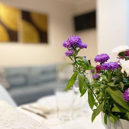 Exclusive 2Br! Apartment Near City Center +Netflix 바르샤바 외부 사진