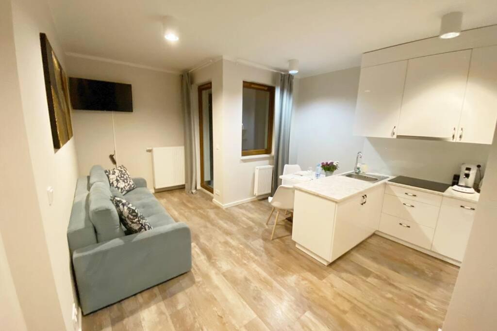 Exclusive 2Br! Apartment Near City Center +Netflix 바르샤바 외부 사진
