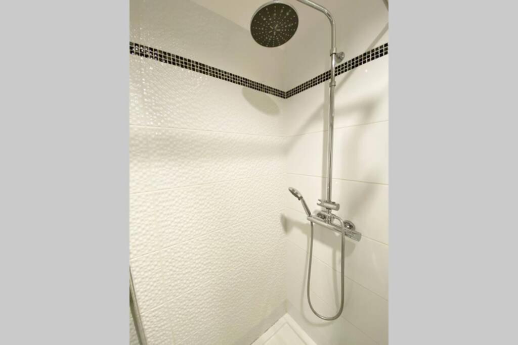 Exclusive 2Br! Apartment Near City Center +Netflix 바르샤바 외부 사진
